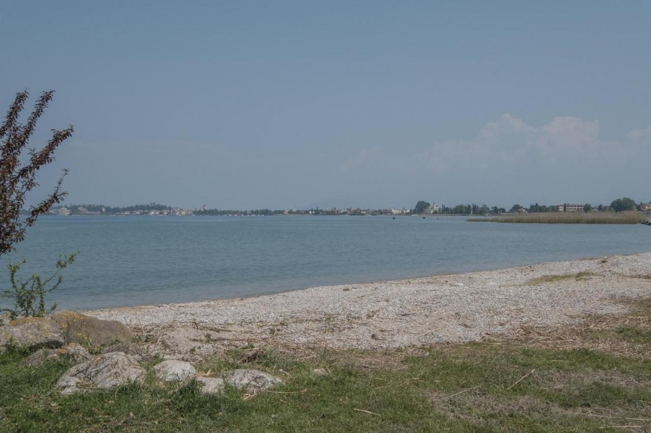 Villetta Daniela - A Due Passi Dalla Spiaggia Sirmione Exterior foto