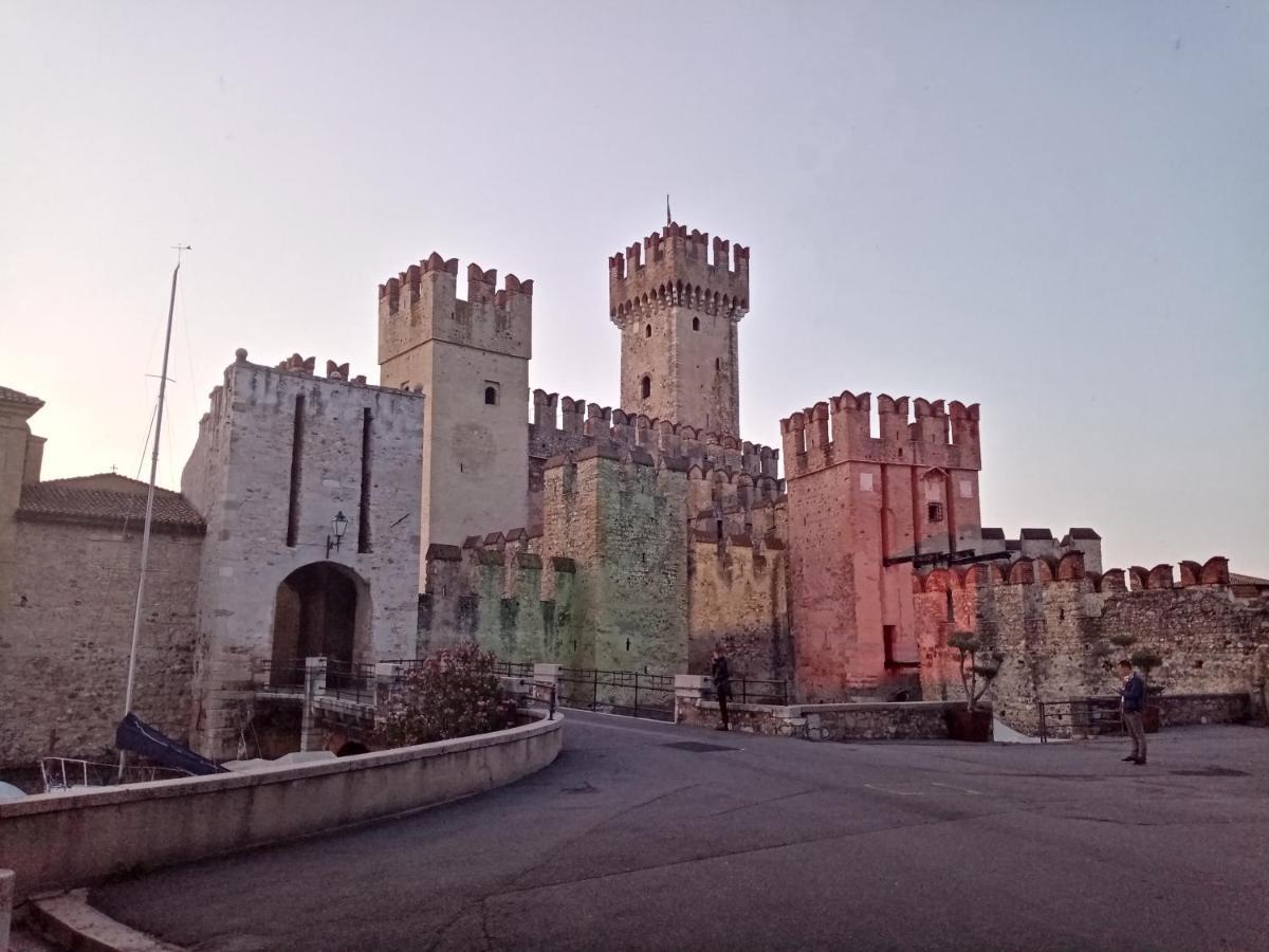 Villetta Daniela - A Due Passi Dalla Spiaggia Sirmione Exterior foto